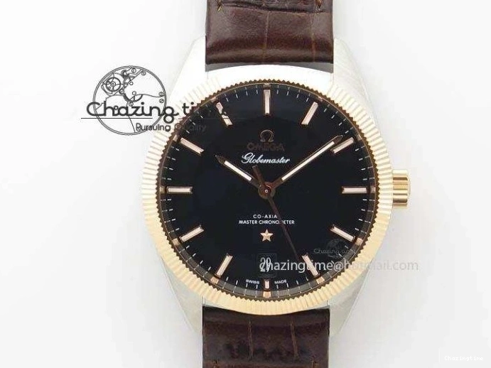 1228 Vibrant Speedmaster JHF SS Snoopy Award 45th Anniversary White Dial On Black Leather Strap 8238